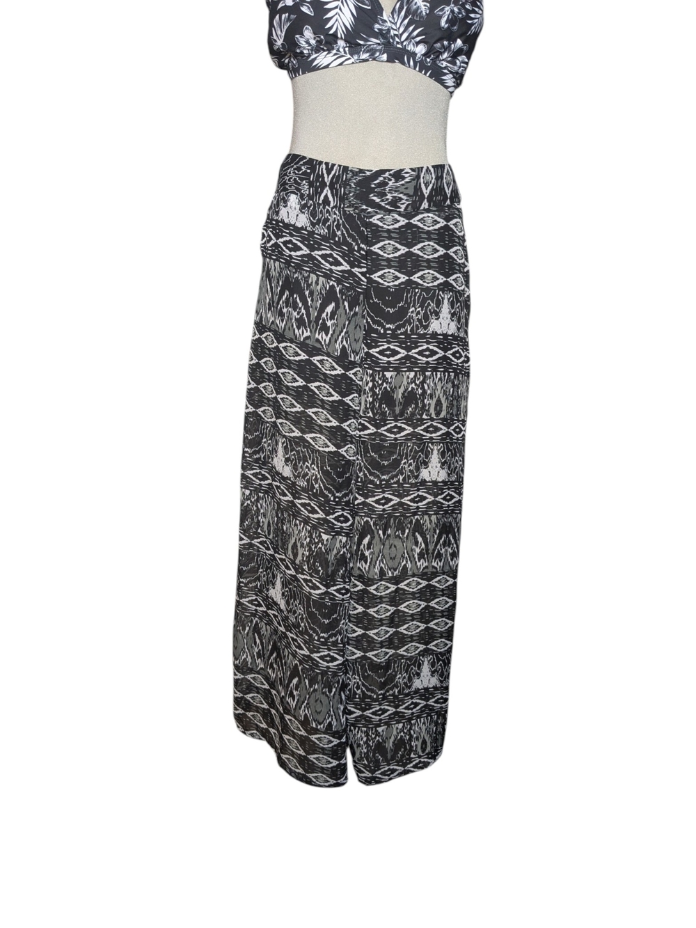 Black & White Geometric Print Maxi Skirt